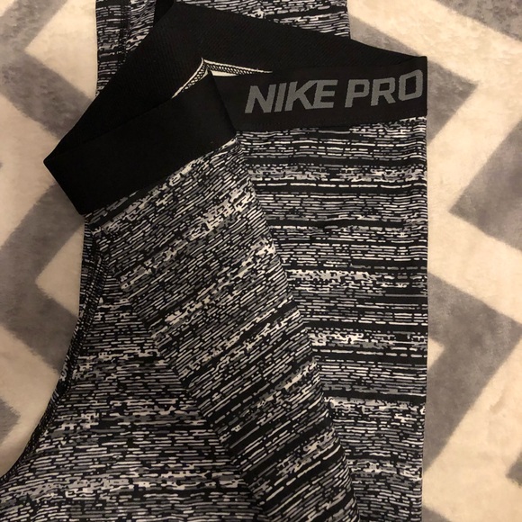 Nike leggings Fleece lined Dri-Fit - Picture 3 of 3